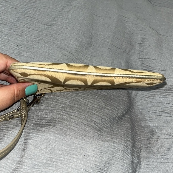 Coach Est 1941 New York Beige Wristlet, Vintage - Picture 11 of 14